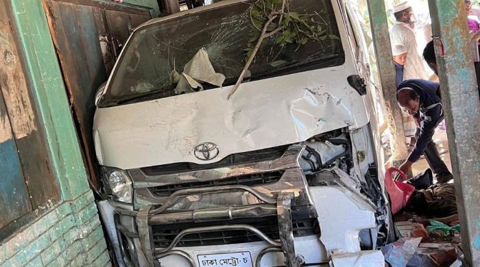 সিলেটে সড়ক দু র্ঘ ট না য় আনসার সদস্যসহ নি হ ত ২, আ হ ত ১২