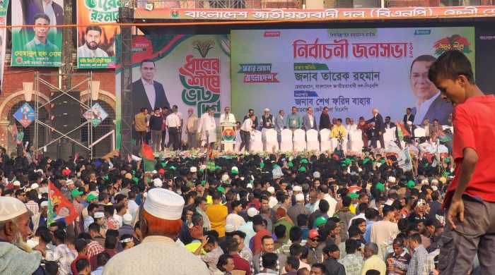 আজকে ফেনী সরকারি কলেজ মাঠে বিএনপি'র সমাবেশে জনসমুদ্রের ঢল