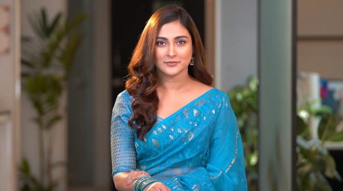 ১৪ বোতল ম'দ ই'স্যু'তে মেহজাবীনের আইনি পদক্ষেপ