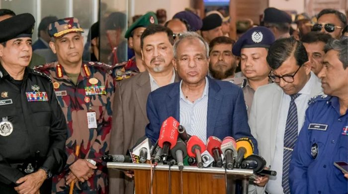 নির্বাচনে সংশ্লিষ্টদের সততার সঙ্গে দায়িত্ব পালনের নির্দেশ স্বরাষ্ট্র উপদেষ্টার