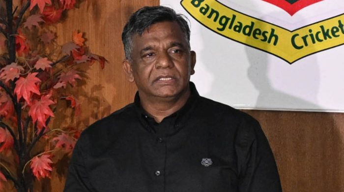পরিচালকদের দেশ ছাড়ার কথা জানালেন বিসিবি সভাপতি আমিনুল