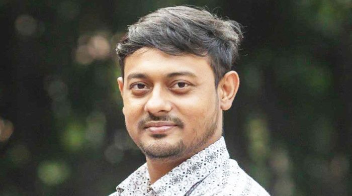 নাসীরুদ্দীন পাটওয়ারীর ওপর ডিম নিক্ষেপের বিষয়ে যা জানা গেল