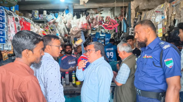 গাংনীতে ভোক্তা-অধিকার সংরক্ষণ অধিদপ্তরের অভিযান, দু‘টি প্রতিষ্ঠানকে ৩০ হাজার টাকা জরিমানা