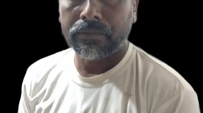 লালপুরের অমৃত পাড়ায় ফ্যামিলি কার্ড বিক্রি‌র সময় আটক-১,ভ্রাম্যমাণ আদালতে জরিমানা