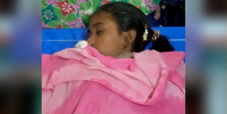 বাসের ধাক্কায় তৃতীয় শ্রেণির শিক্ষার্থী শিফার মর্মান্তিক মৃত্যু
