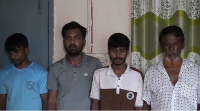 দৌলতপুর থানা পুলিশের অভিযানে ৫ জুয়ারি আটক